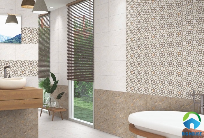 Thêm một bộ gạch ốp tường nhà tắm chất liệu ceramic đẹp nhập khẩu. Điểm nổi bật của bộ gạch này chính là họa tiết ấn tượng của viên điểm