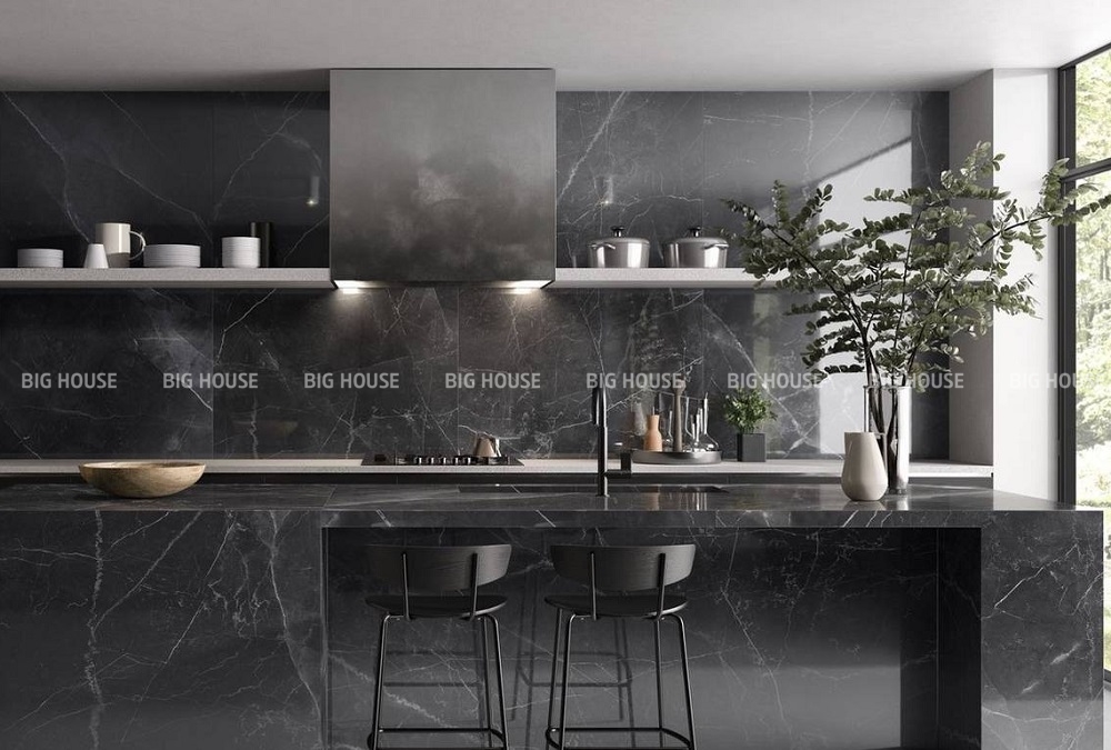 gạch ốp bếp màu đen khổ lớn vân đá